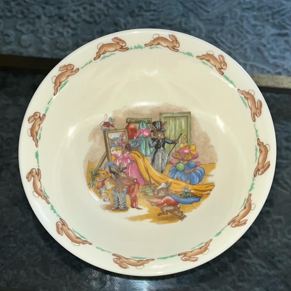 Vintage Royal Doulton "Bunnykins" Children's bowl.